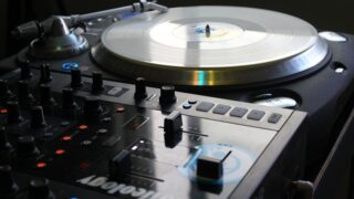 AI作詞・作曲のリアル｜ChatGPTとSUNOでつくった歌を紹介