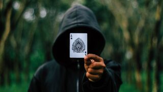 営業は神。転職市場で無双するための「魔法のカード」を知っていますか？